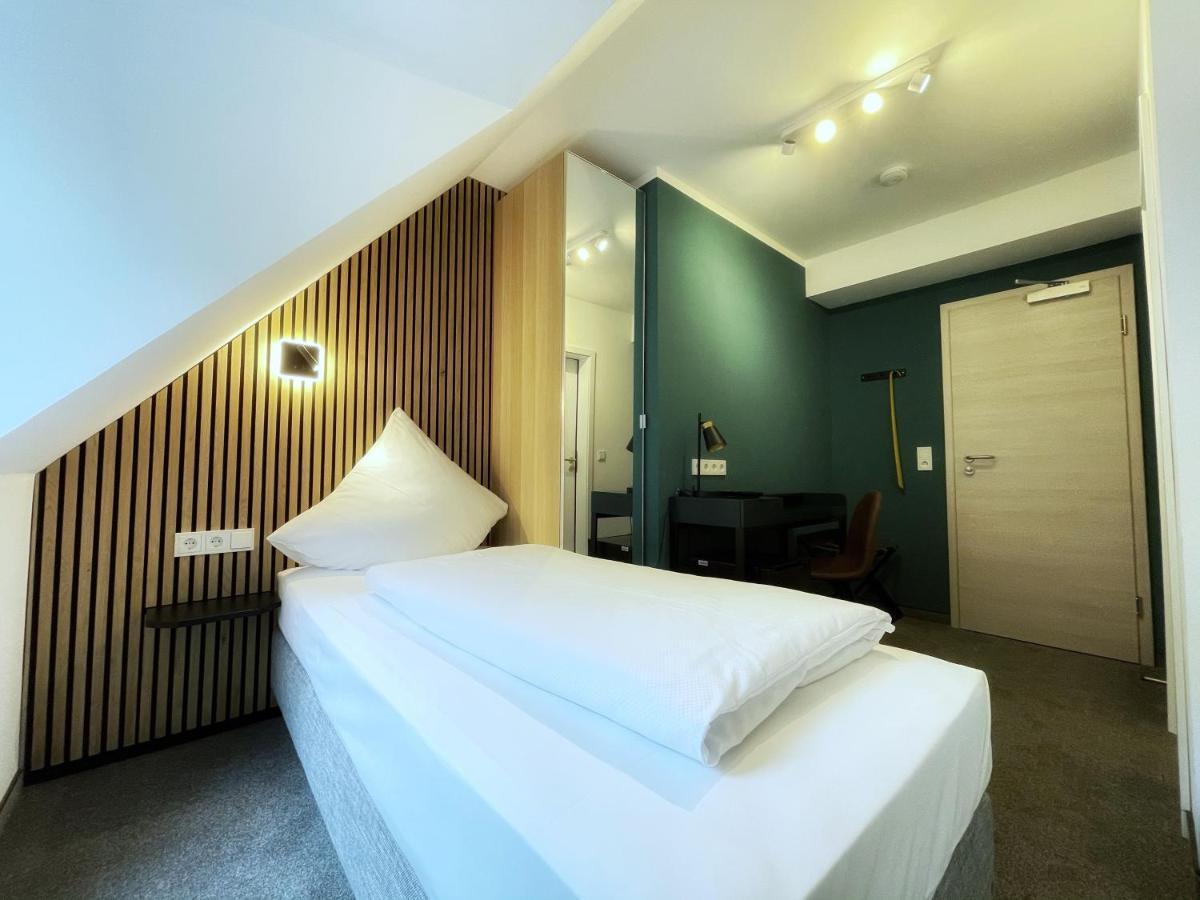 Hotel Xenia เฟลนส์บวร์ก ภายนอก รูปภาพ