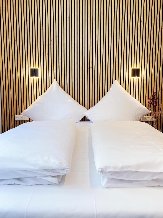 Hotel Xenia เฟลนส์บวร์ก ภายนอก รูปภาพ