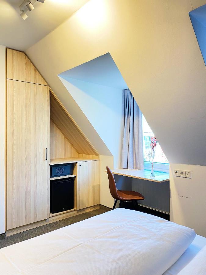 Hotel Xenia เฟลนส์บวร์ก ภายนอก รูปภาพ