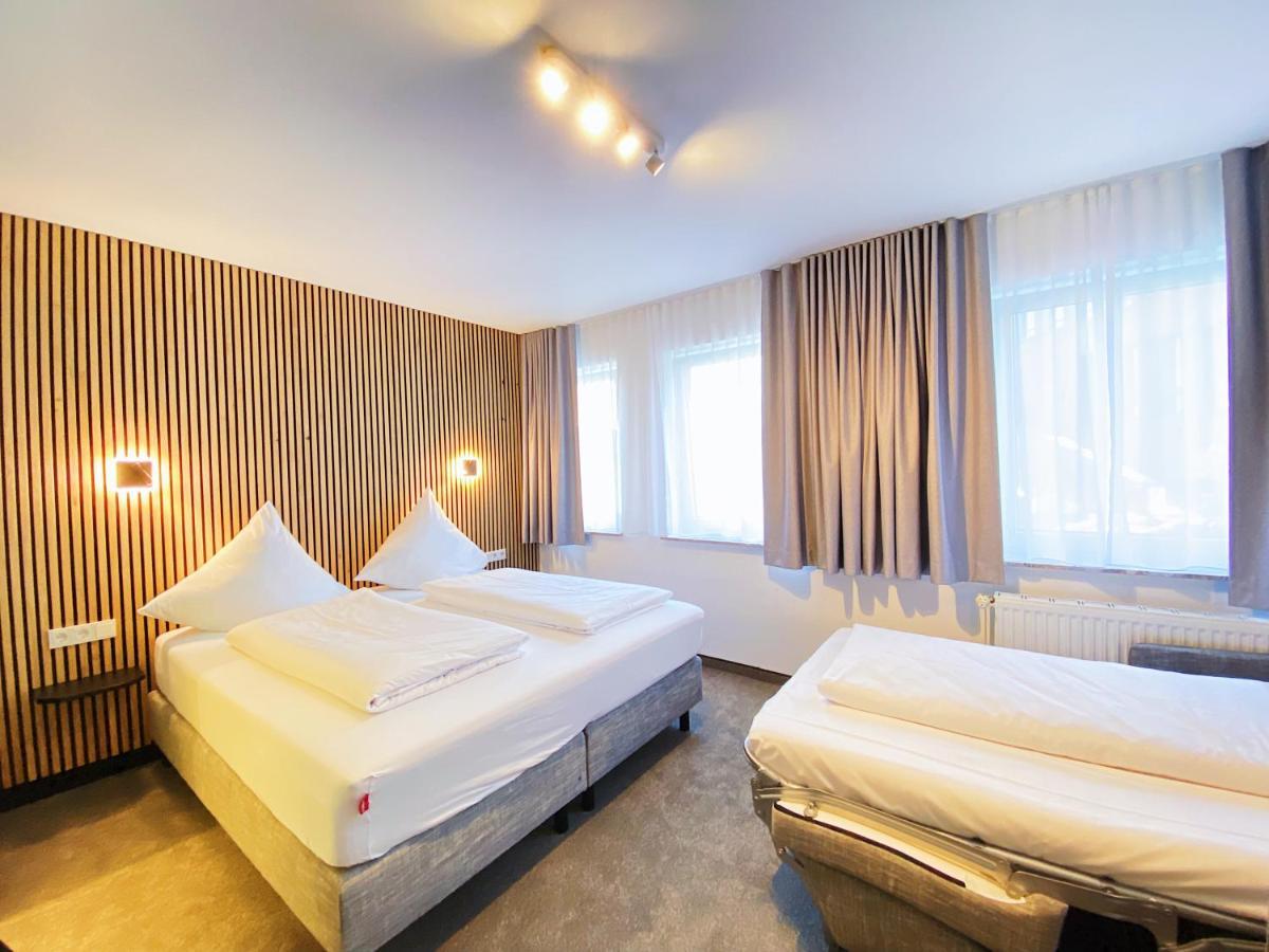 Hotel Xenia เฟลนส์บวร์ก ภายนอก รูปภาพ